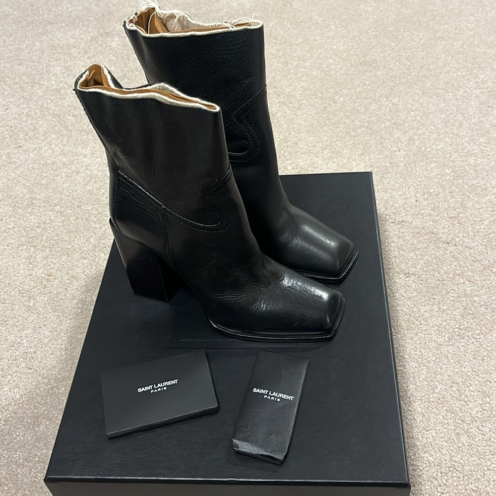 Saint Laurent Black Leather Ankle Boots Brand new shoe in box dust bag Size 36